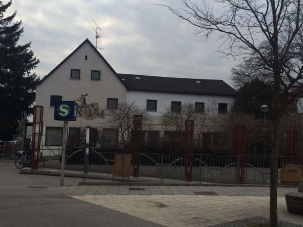 WOHNFORM WOHNBAU: Neubau "Wohn- und Geschäftshaus Kirchenstraße 2 - 4" direkt am S-Bahnhof Gröbenzell