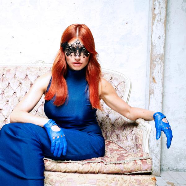 Poetisches Szenario für gebrochene Herzen: Mrs. X veröffentlicht neue Single "Being Black Being Blue"