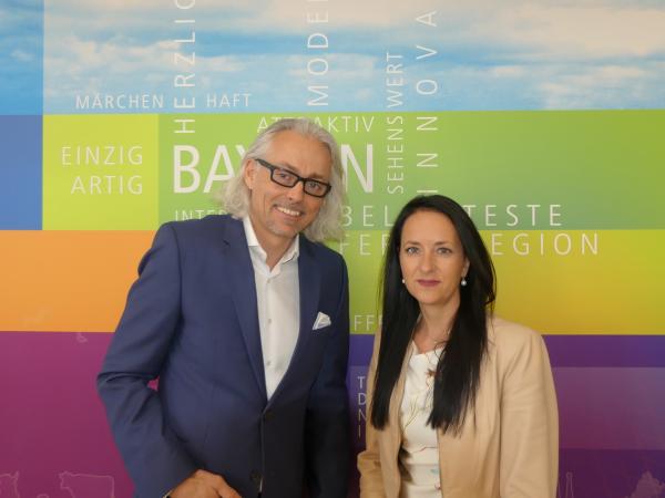 Bayern Tourist GmbH und Bernhard Patter präsentieren Führungsakademie