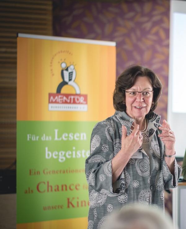Grundschulkinder: Leseprobleme erkennen und richtig helfen!