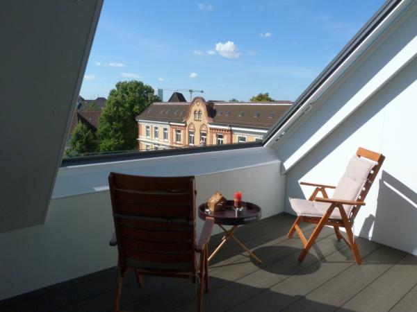 Blitze zählen inklusive: Genussvoller Blick von der renovierten Loggia auf das Himmelszelt