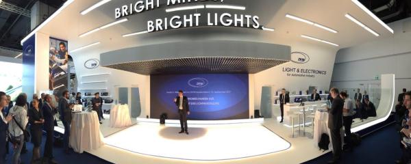 ZKW präsentiert auf IAA 2017 technologische Pionierarbeit bei Lichtsystemen