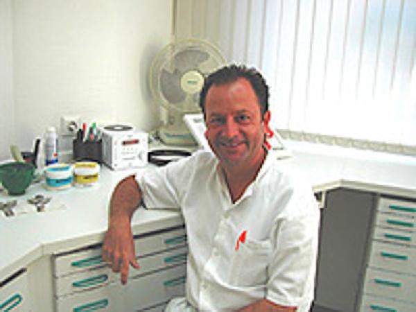 Mülheim, Oberhausen: Auch 2018 günstiger Zahnersatz aus deutschem Dentallabor MAXiDENT