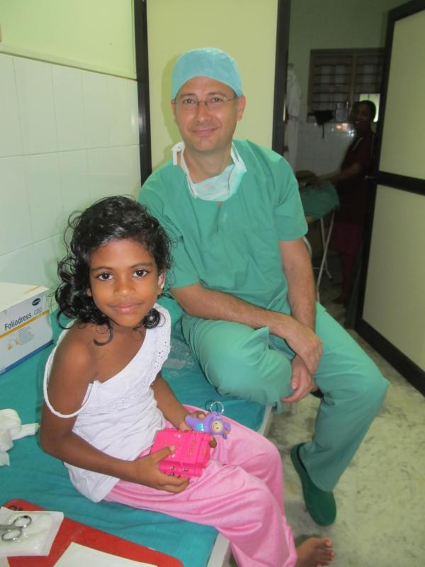Selbstloser Einsatz in Indien - Bitterfelder Ärzte schenken indischen Patienten ein Lächeln