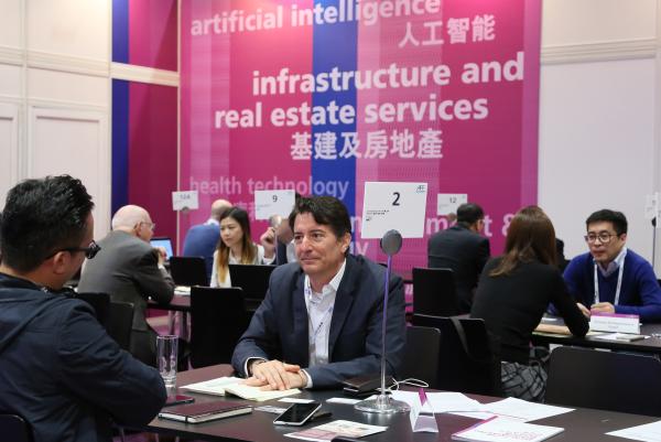 Über 3.000 Teilnehmer beim Asian Financial Forum - Premiere für den InnoVenture Salon