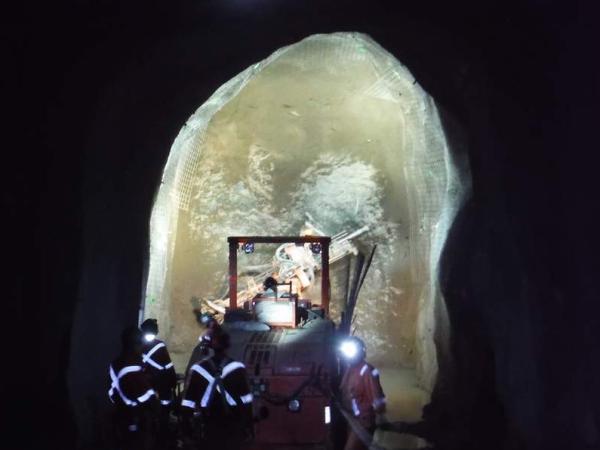 MAG Silver stockt Beteiligung an Group Eleven Resources auf