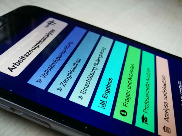Arbeitszeugnisse analysieren mittels App