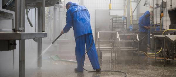 Hochwertige Regenkleidung für Profis | Flammschutz, Antistatik und Chemikalienschutz
