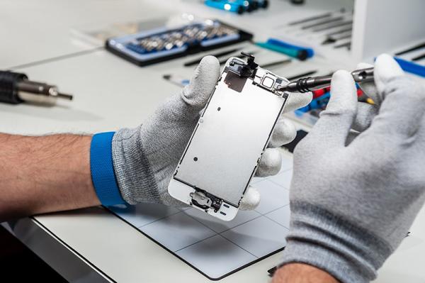 Smartphone Reparatur wer kann und was darf man?