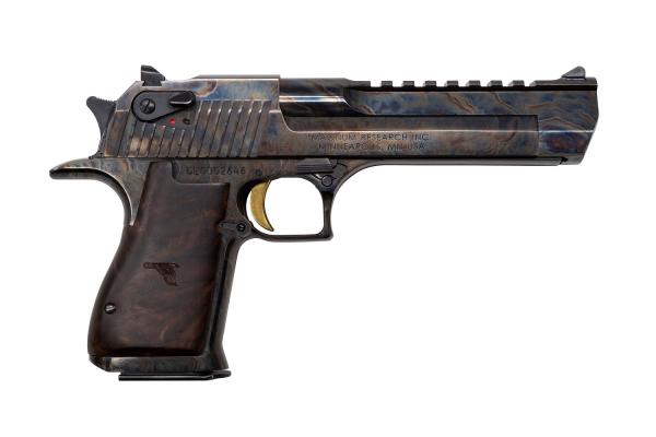 Magnum Research präsentiert die Case Hardened Desert Eagle