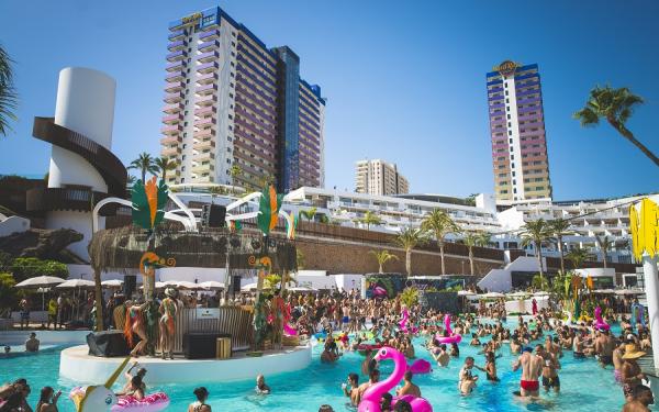 Hard Rock Hotel Teneriffa startet mit neuen Lagoon Partys