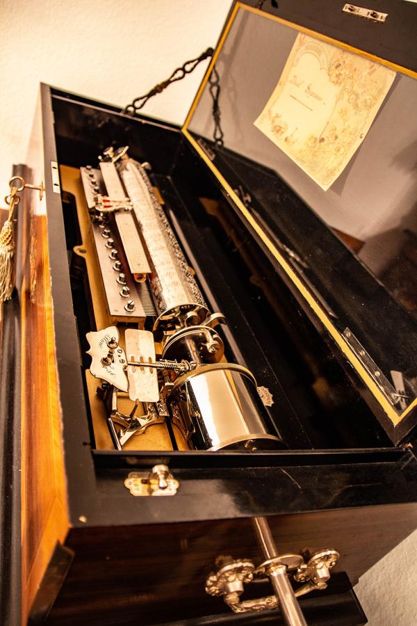 "Mechanische Wunderwerke der Musik" - Große Spieluhrenausstellung im Wolfacher Schloss