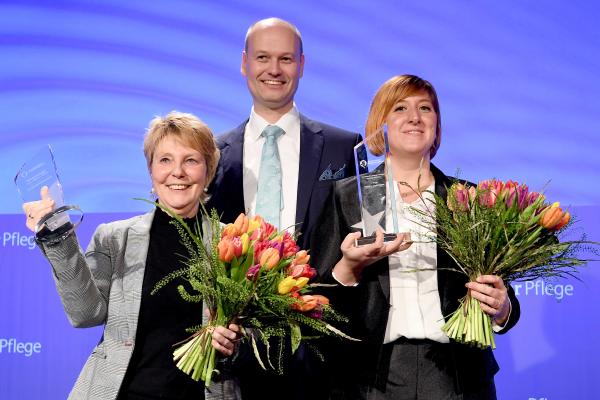 ZEQ gratuliert Andrea Albrecht zur Auszeichnung "Pflegemanager des Jahres"