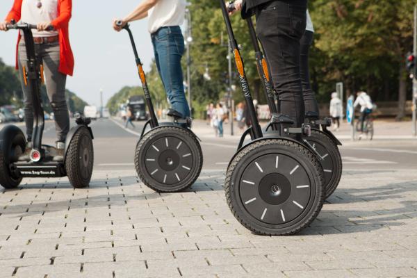 Elektromobilität im Städtetourismus neben Bus-, Fahrrad- und Fußtouren bereits fest etabliert