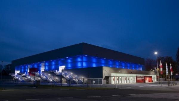 90 % weniger Energie für Beleuchtung: LEDs sorgen in der EmslandArena für glanzvolle Auftritte