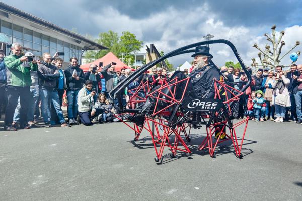 Hase Bikes lassen die Biester los!