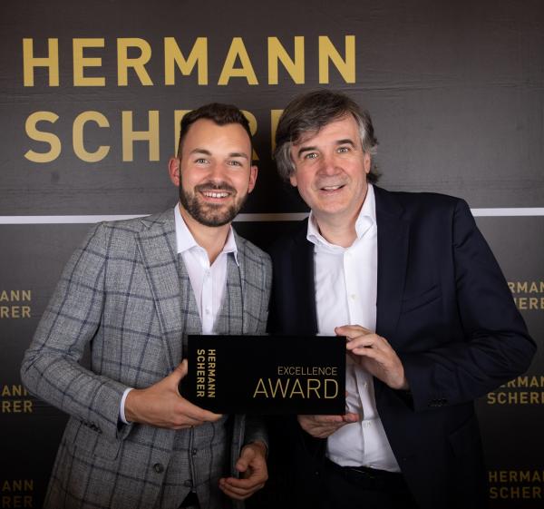 Sven Bolz  ist Weltmeister beim internationalen Speaker Slam