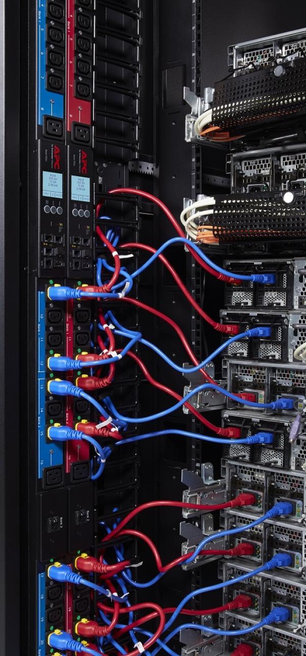 Schneider Electric: Custom Rack PDUs für individuelle Projektanforderungen