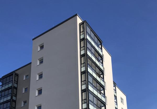 Hochhaus-Trio erhält neue Balkone