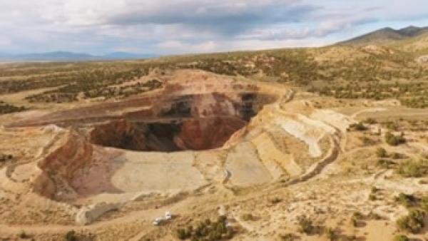 Trotz Krise weitsichtig auf Gold setzen