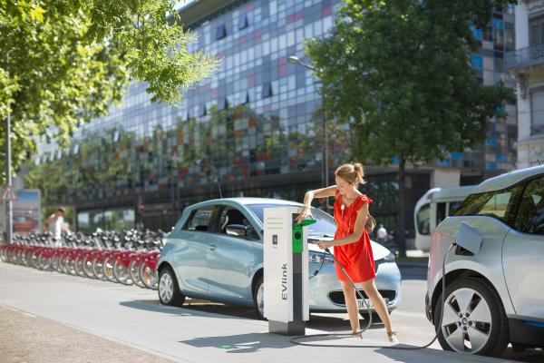 Attraktive und effiziente Elektromobilität dank EVlink