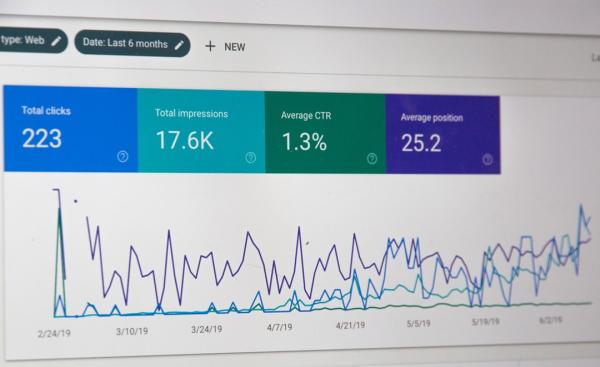 SEA vs. SEO: Was ist lohnenswerter?