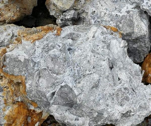 Monterey Minerals entdeckt neue Goldader mit bis zu 10,08 g/t Gold