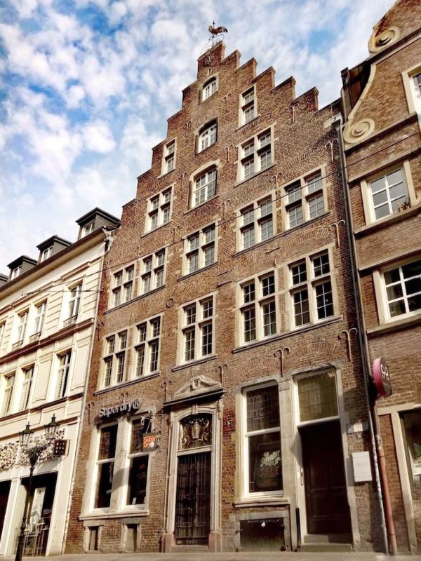 allynet launcht neues Raum Abo-Konzept "Meetinghelden" für Offsite-Meetings