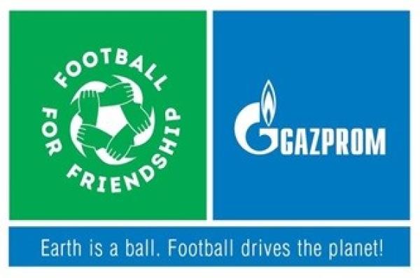 "F4F"-eWorld Championship: "Football for Friendship" bildet Nachwuchsjournalisten aus