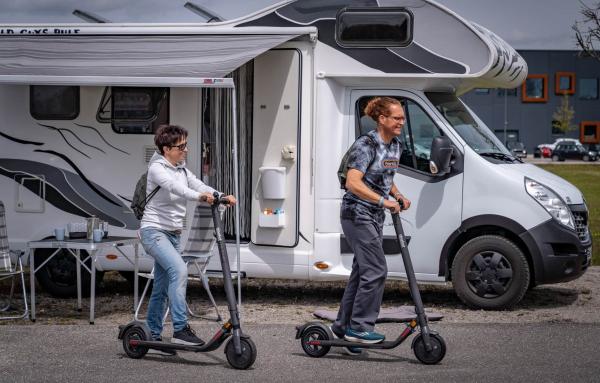 E-Scooter und Camping - so macht der Urlaub noch mehr Spass