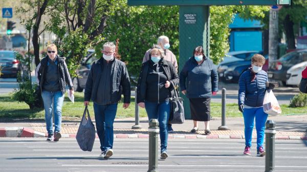 Wie wirkt sich das Maske tragen auf die Mundgesundheit aus?