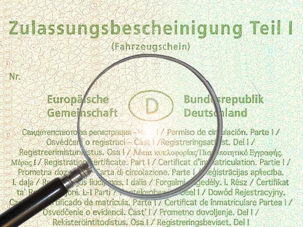 Jetzt "NEU" bei LKW-Versicherung24.com - Fahrzeugscheinscanner