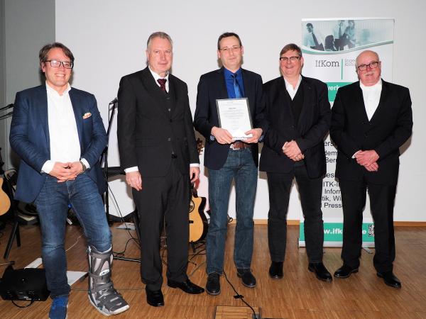 IfKom und FinAF verleihen Nachhaltigkeitspreis 2022