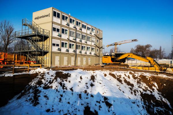 ELA Container international: 540 Quadratmeter große Basis für Bauleitung in Prag