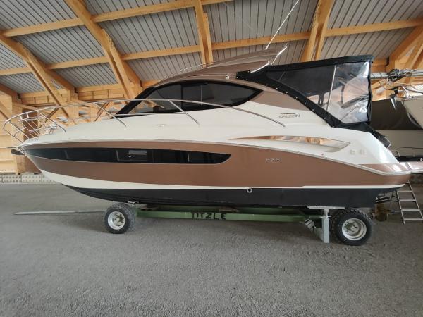 Bootsfolierung am Bodensee - Folierung Galeon 325HT 