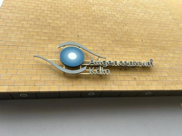 NoviSign ist Partner für Patienten-TV beim Augencentrum Köln