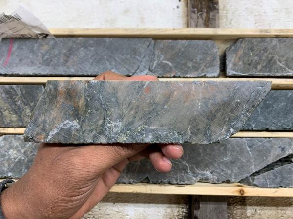 Goldshore übertrifft eigene Erwartungen mit neun neuen Bohrungen auf Goldprojekt Moss