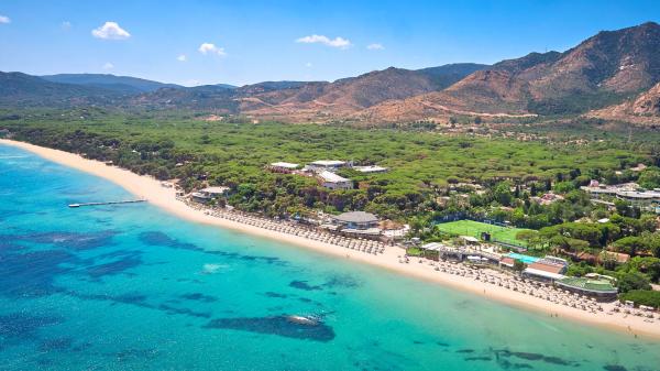  Nachhaltiger Sport-Sommer auf Sardinien im Forte Village  