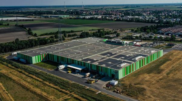 PFALZSOLAR installiert die größte Aufdach-Anlage der Pfalz mit 3,2 MW für die Erzeugergenossenschaft Pfalzmarkt