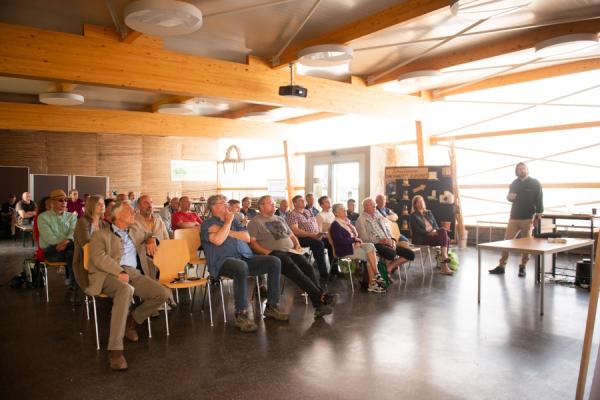 Zahlreiche Besucher beim 2. Feldtag zur Regenerativen Landbewirtschaftung am Campus Klein-Altendorf