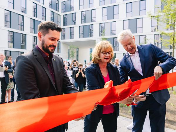 bbw Hochschule weiht neuen Campus ein  