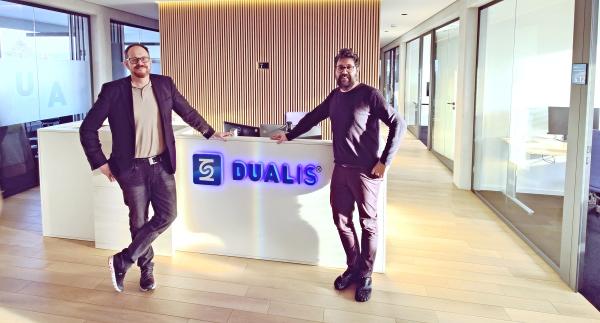 DUALIS baut Partnernetzwerk aus - auch international