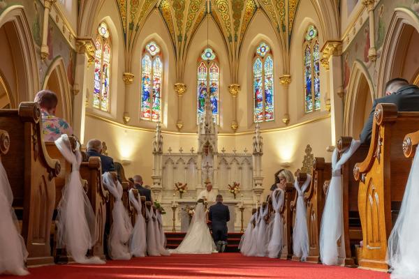 Heiraten mit Gottes Segen: Die Bedeutung der kirchlichen Trauung