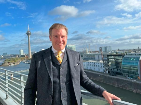 Sebastian H. Koerdt ist Cluster Director of Sales & Marketing bei Courtyard by Marriott Düsseldorf Hotels