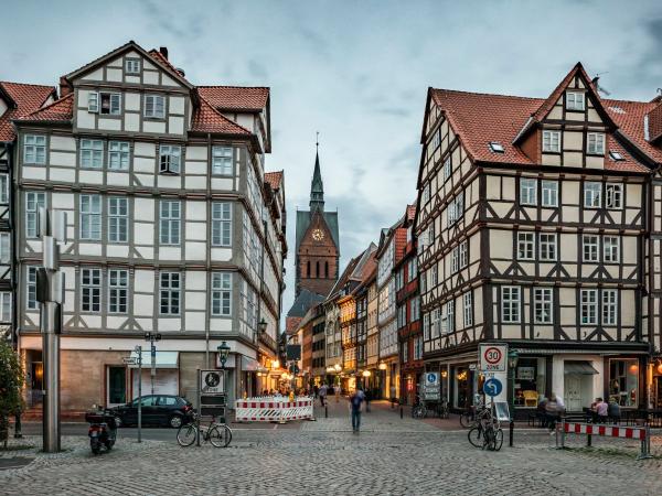 Deutschland Tour: Hannovers Sehenswürdigkeiten - Reiseblogger Malte H. und Patrick Lehrer erkunden die Stadt
