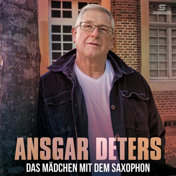 Ansgar Deters singt sehnsüchtig und verträumt über "Das Mädchen mit dem Saxophon" 