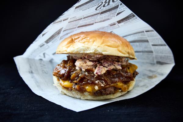 Das Foodtruck-Event "The Champions Burger" kommt nach Frankfurt und bringt die besten Burger des Landes ins Rhein-Main-Gebiet