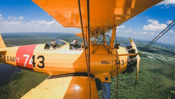 Sightseeing aus der Luft: Im historischen Doppeldecker über Virginia Beach fliegen