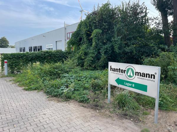  Hantermann bezieht 3. Standort in Emmerich und bestellt weitere Serviettenmaschine