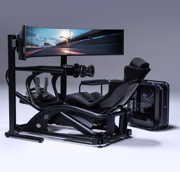 Cooler Master präsentiert seinen Dyn X Rennsimulator auf der ADAC SimRacing Expo 2024